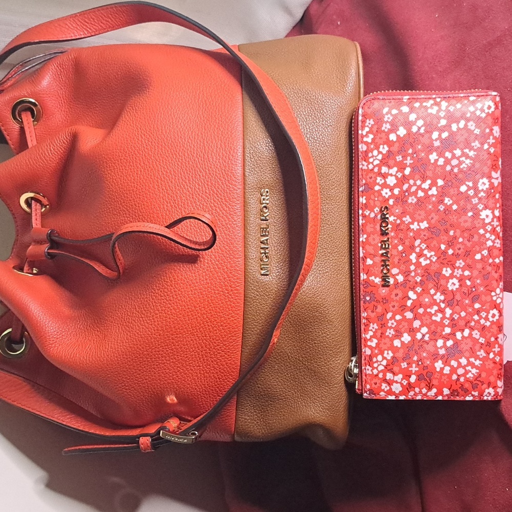 SOLD 🎁 NEW Michael Kors Orange & Brown Soft Pebble Leather Shoulder Bag - Picture 2 of 13